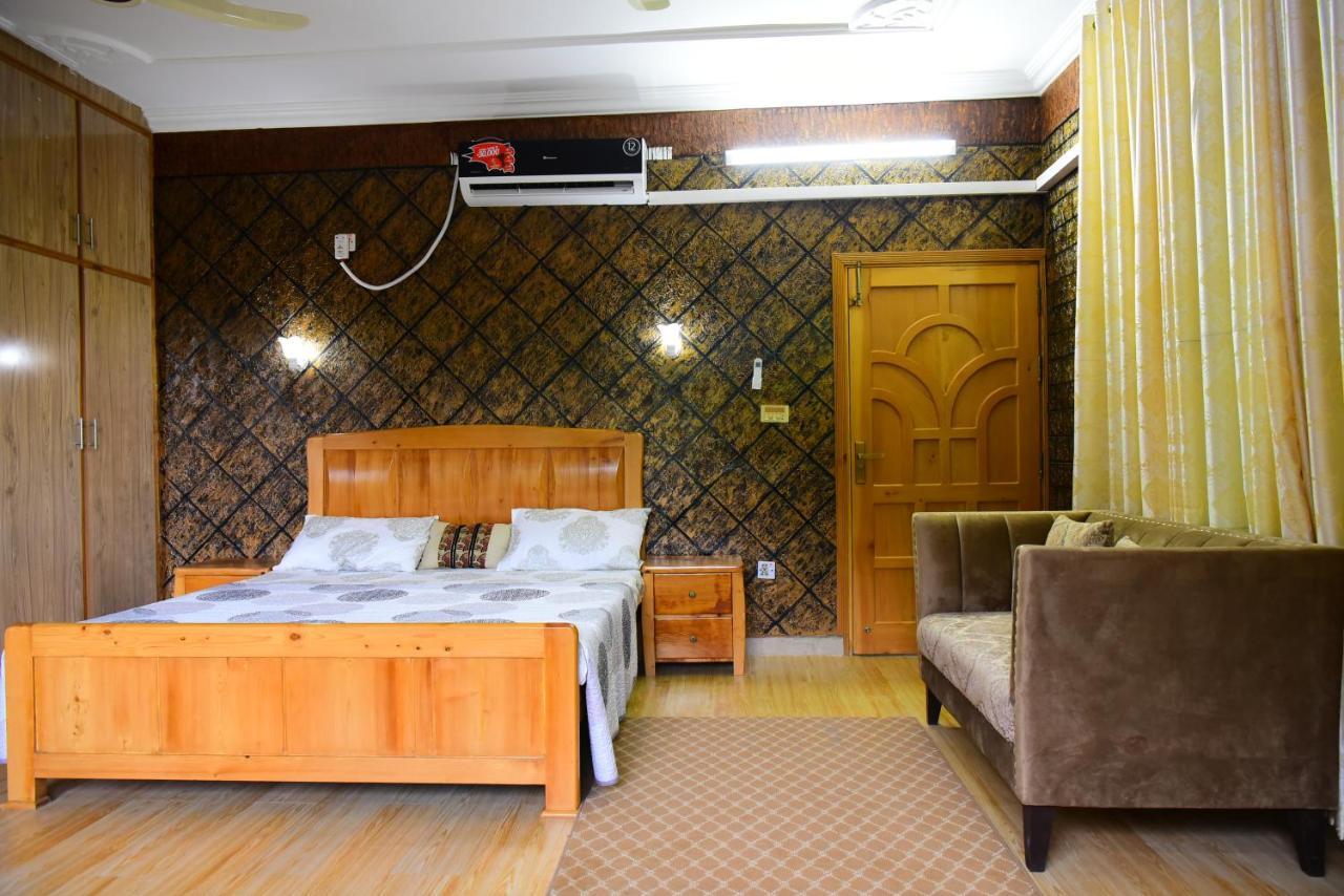 מוזפראבאד Srinagar Homes מראה חיצוני תמונה